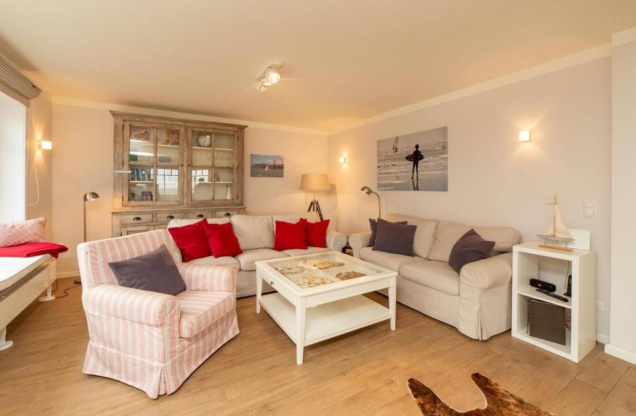 Haus Watthus - Wohnung Paradies Nebel Buitenkant foto