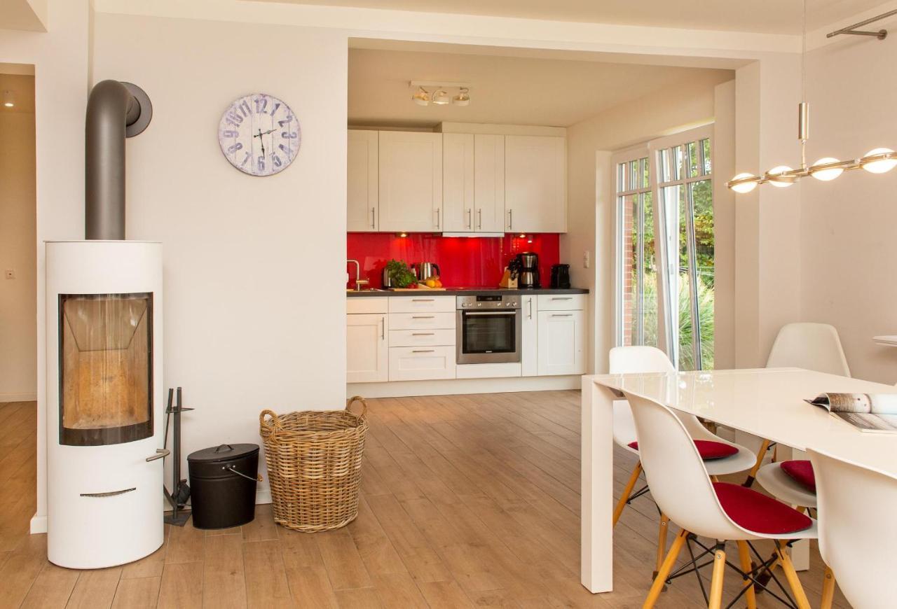 Haus Watthus - Wohnung Paradies Nebel Buitenkant foto