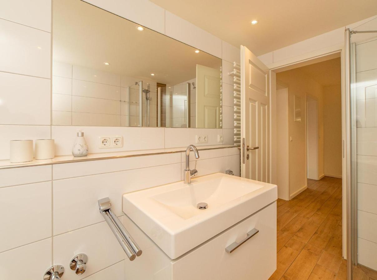 Haus Watthus - Wohnung Paradies Nebel Buitenkant foto
